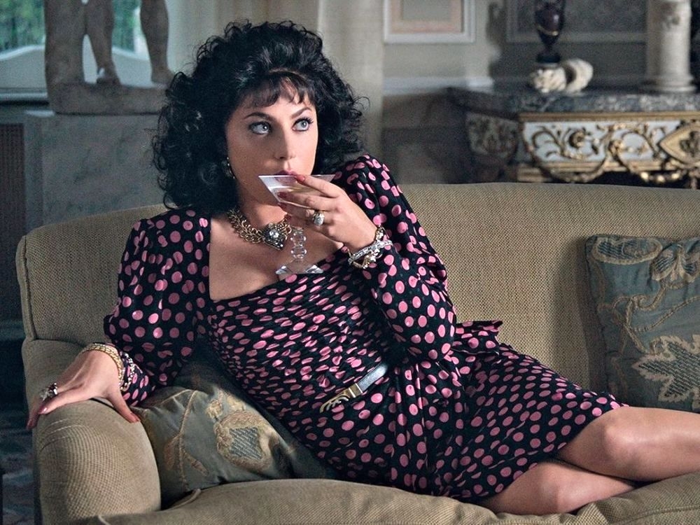 GUCCI名門望族預告一出ladygaga的造型即成熱話