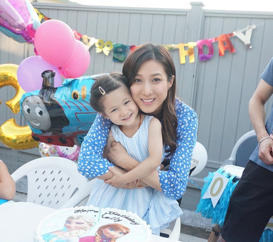 雖然 Jeremy 並不是一個浪漫的人,但是婚後卻總會把鍾嘉欣放在第一位