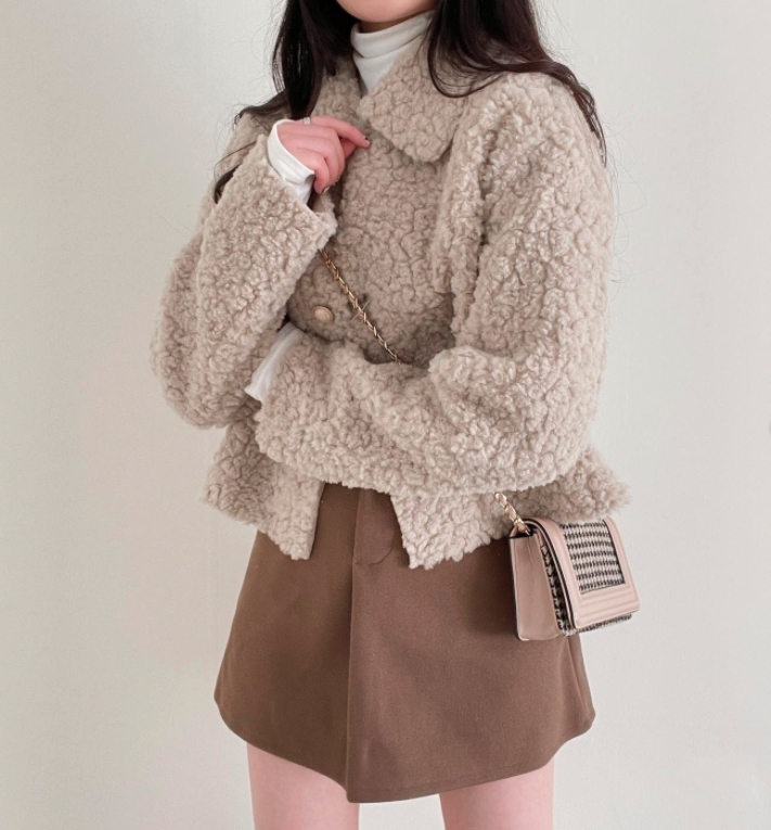 毛毛外套是日本女生大熱的衣物~