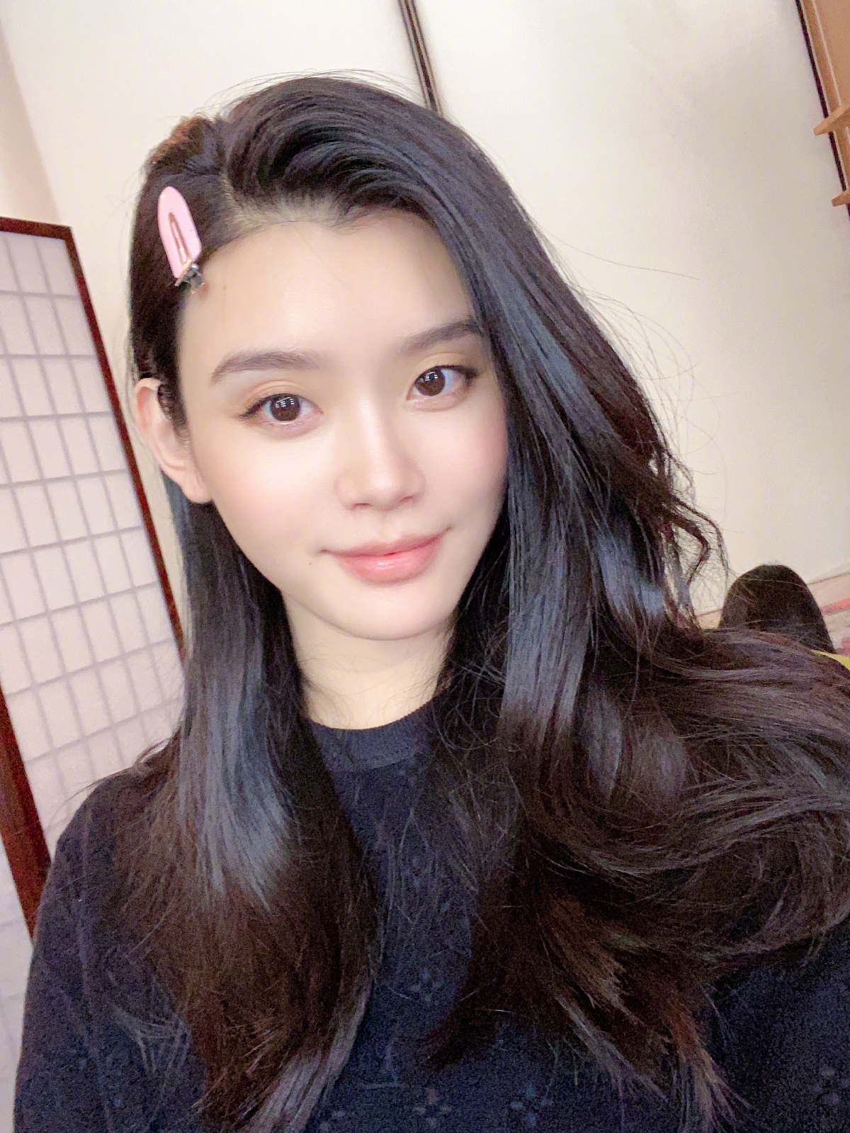 奚夢瑤於2019年嫁給已故賭王何鴻燊四房兒子何猷君。