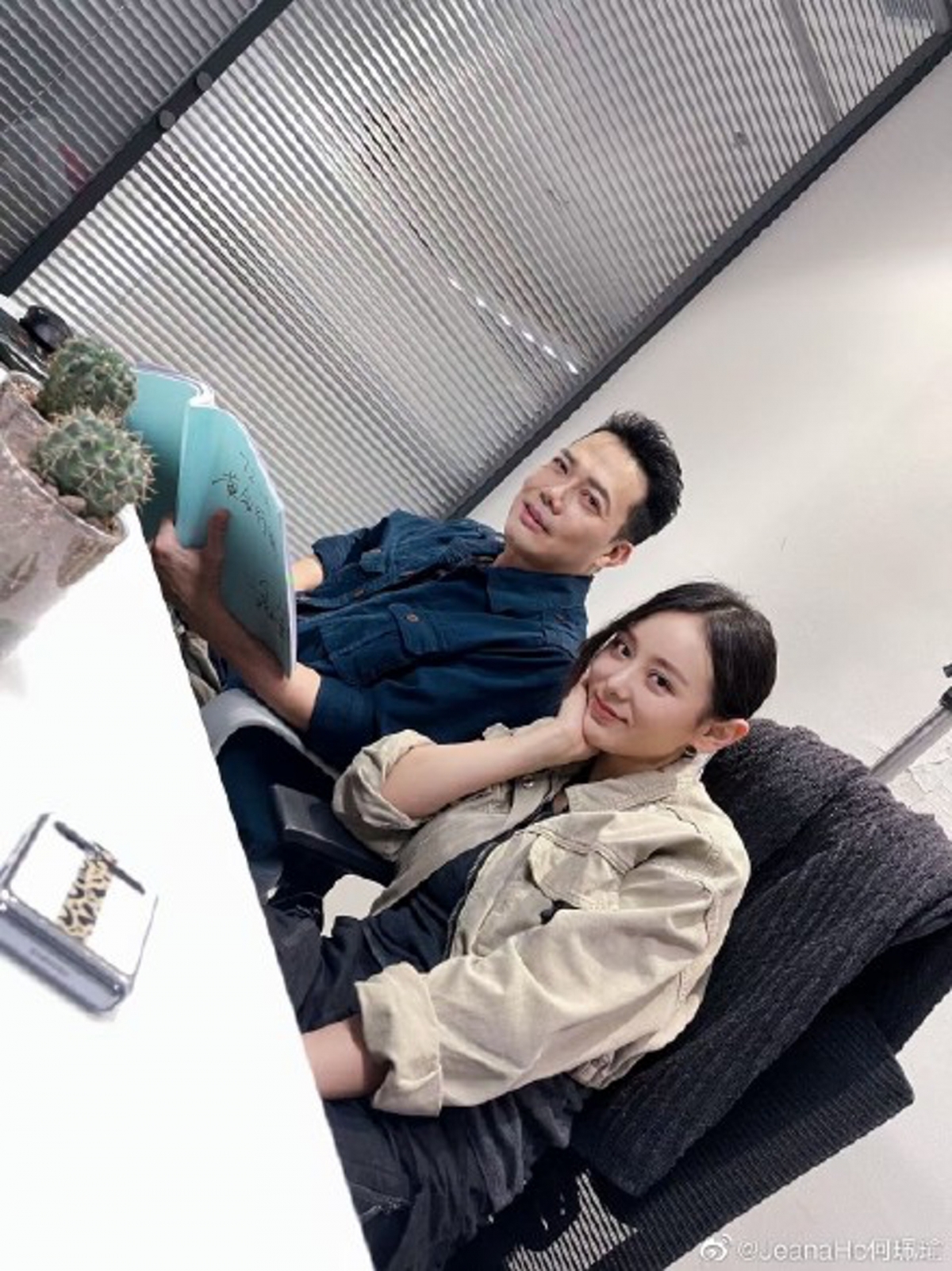 何珮瑜與謝天華合拍《72小時黄金行動》。