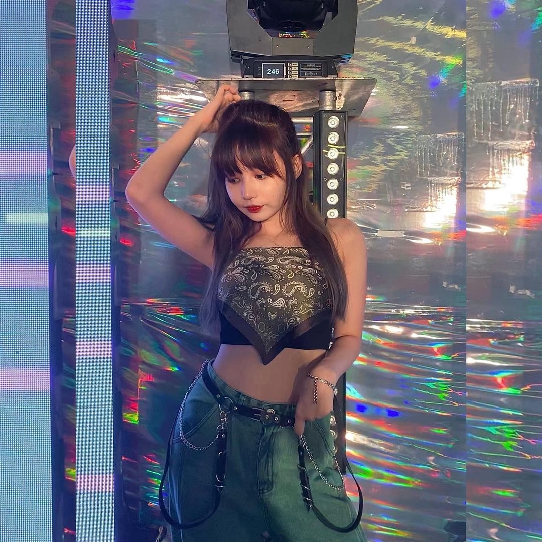 剛剛才考完 DSE 的 Day，原來 16 歲時就因為喜歡唱歌跳舞，毅然決定隻身到韓國追明星夢！ Day 指曾經到過韓國大大小小的娛樂公司參與試鏡，更曾經獲得當上練習生的機會。