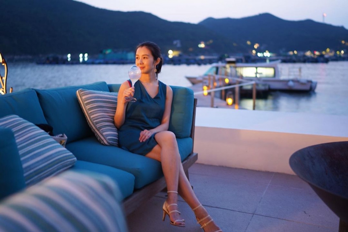 麥明詩澄清:「自小喜歡扮靚,會考嘅時候就唔會咁款啦。會考後係就係故意揀番男女校