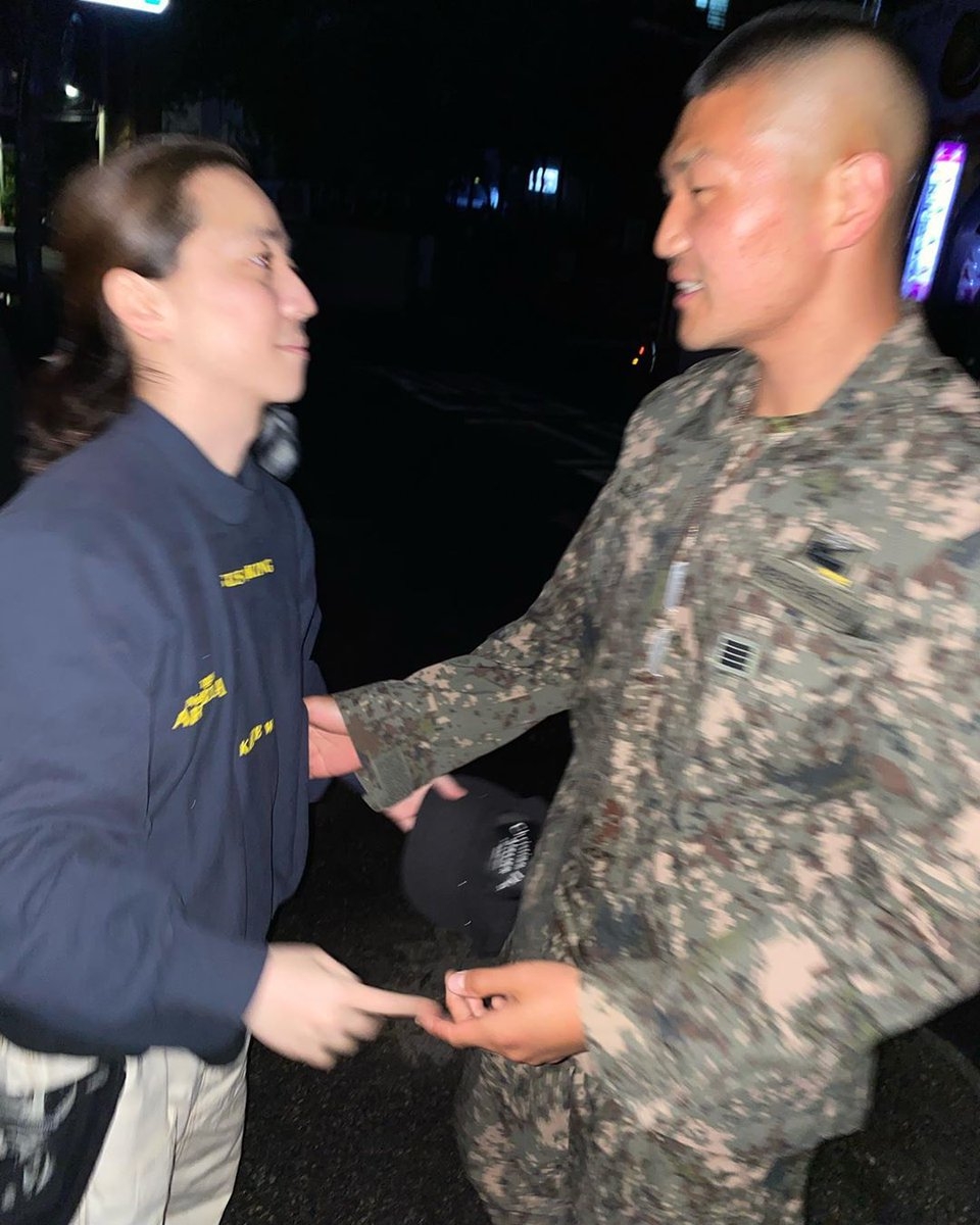 後來證實是男藝人 Nucksal