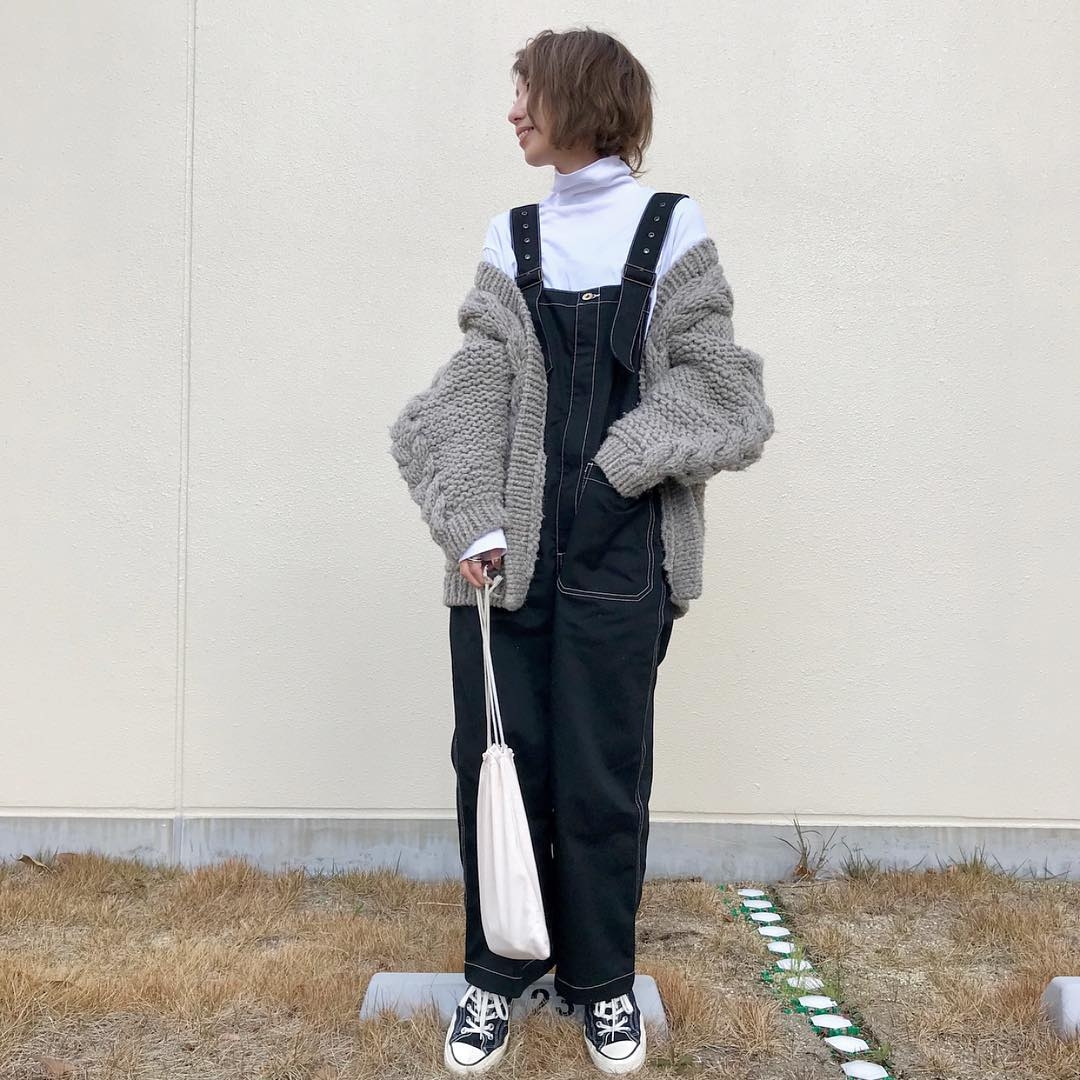 外搭一件長褸或針織外套造型變得更精緻~