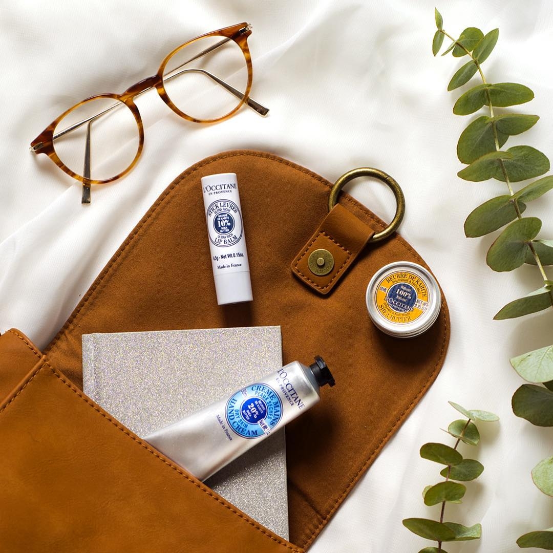 品牌皇牌之一的乳木果潤唇膏,為雙唇提供保濕、修復及保護作用。