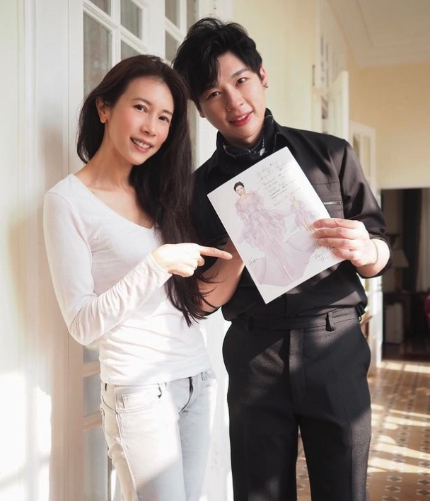 不過Kev就曾經與女藝人苟芸慧有過瓜葛,在幾年前鬧出疑似「偷設計」的風波。