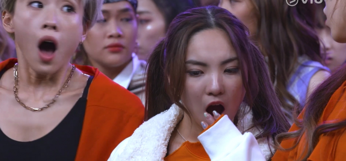 淘汰何佩時其他選手一臉驚訝
