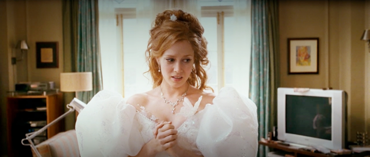 《魔法奇緣》講述由Amy Adams飾演的Giselle公主慘受邪惡皇后迫害,意外來到現代的紐約曼克頓!