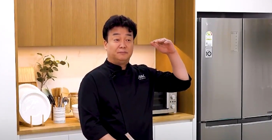 還有人說像韓國著名廚師白鍾元老師