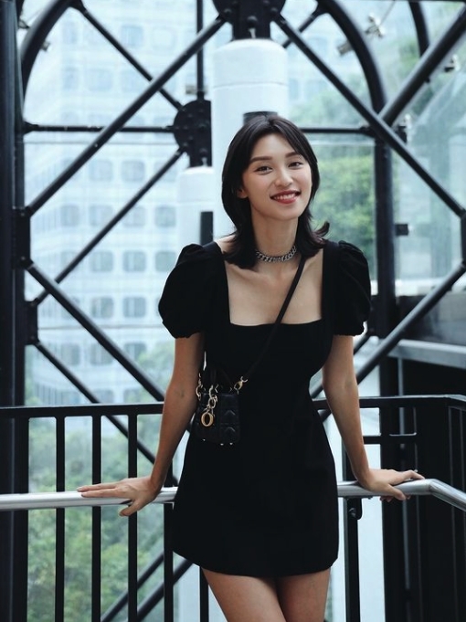 模特兒出身的王丹妮並無演戲經驗