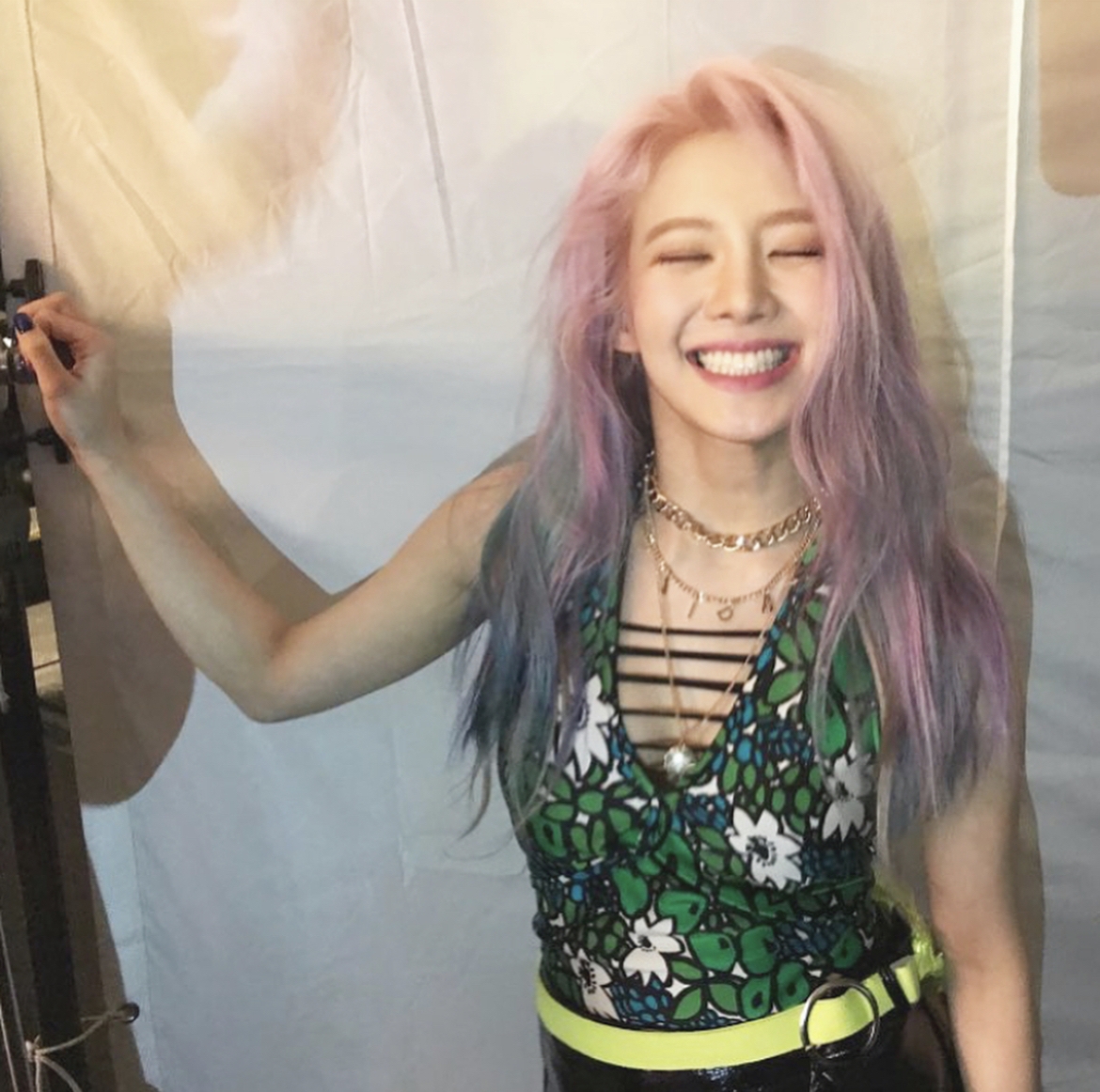 上層是美美的粉紅色，配以下層的霧面粉藍！