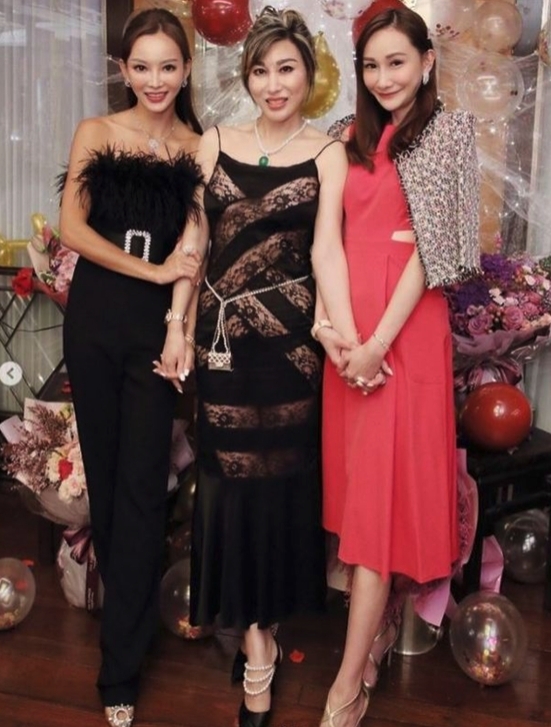 張利華離婚後晉身百萬圓桌