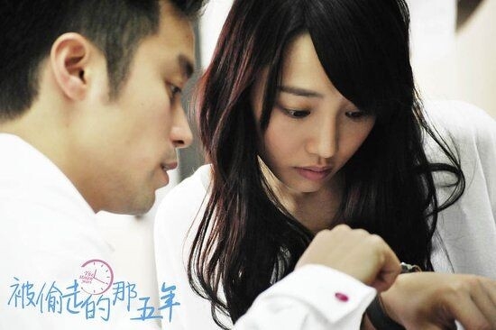 網民指事件激似電影《被偷走的那五年》情節!