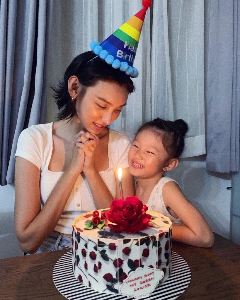 成為單親媽媽獨立撫養女兒