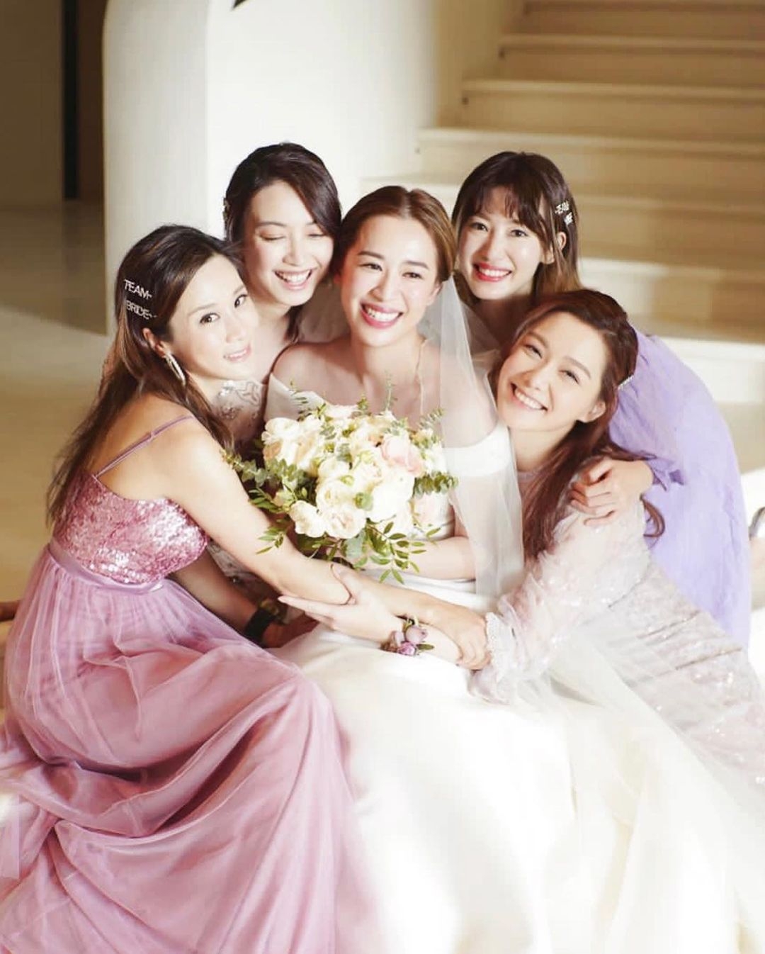 老婆現時只是身型肥了,或感到兩人之間少了激情而尋求新鮮感,當初應該想清楚才結婚。