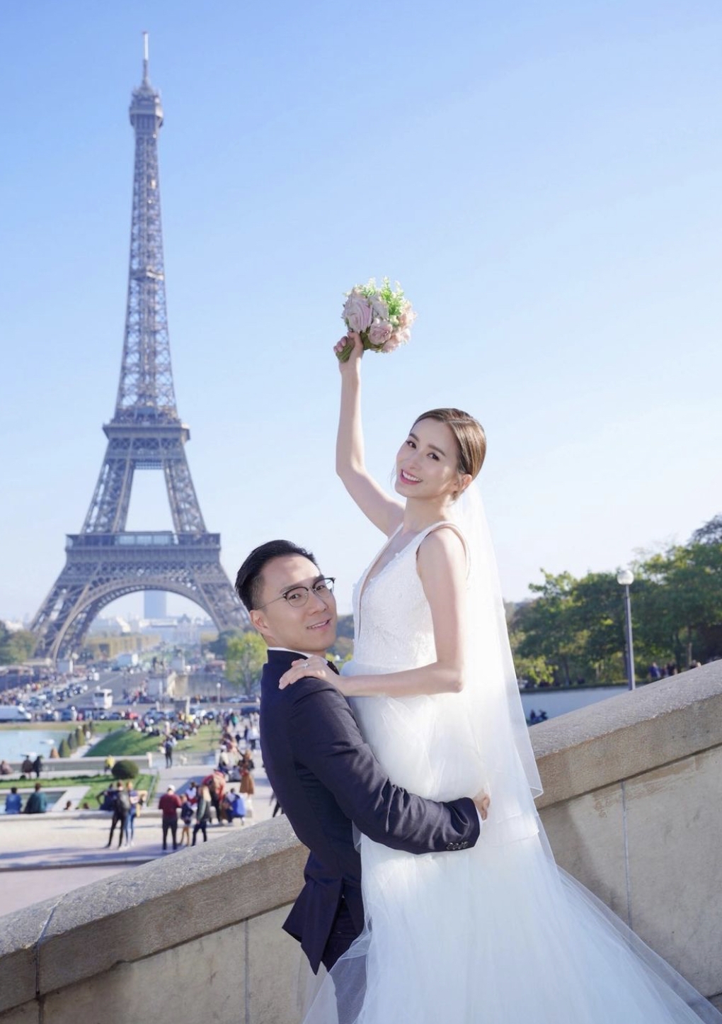 沈卓盈則於2019年嫁經營家族內衣生意的富二代杜灝標!