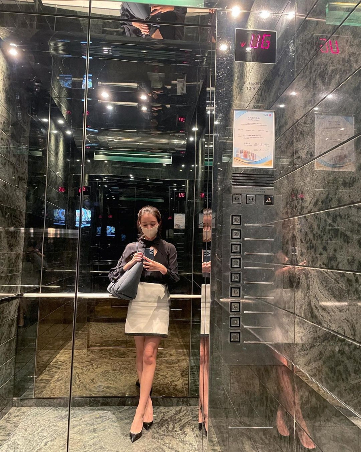 已經退休的麥明詩媽媽就得到更多商業機會,近日在一個電台訪談中分享教育心得。