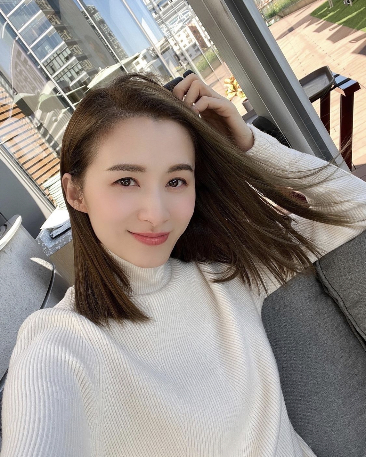 39歲的沈卓盈自從嫁給經營內衣生意的富二代Calvin後,榮升幸福少奶!