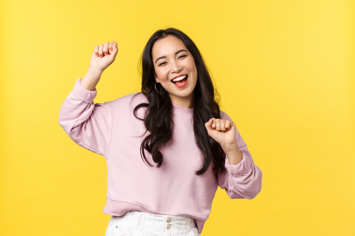 有人叫前排牙齒做「Social Teeth」,它與你的笑容有密切關係,亦是影響社交觀感的重要因素!