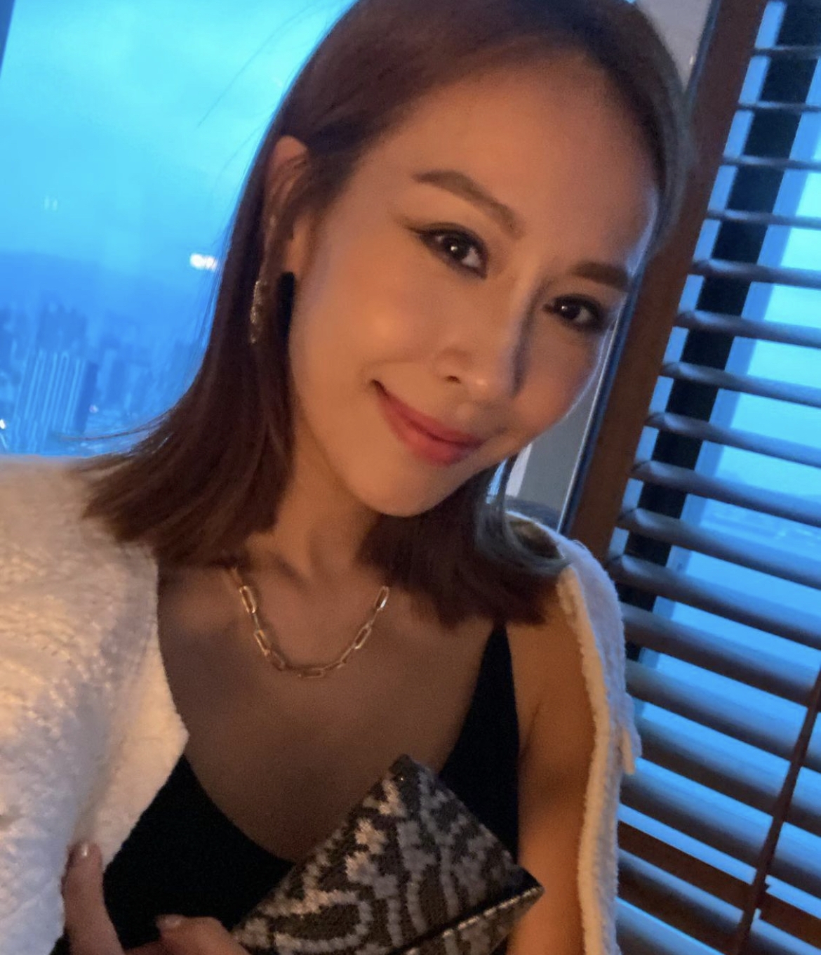 Mandy於2003年參選香港小姐成為「五料冠軍」!