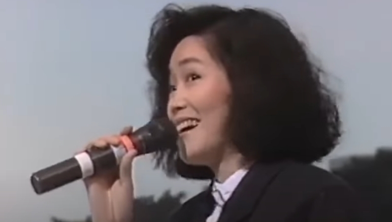 一家四口非常幸福