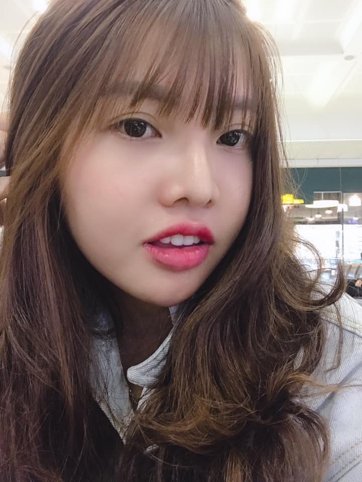 為了改變現況,郭金鳳決定向父母借3億越南盾(約10萬港元)整容!