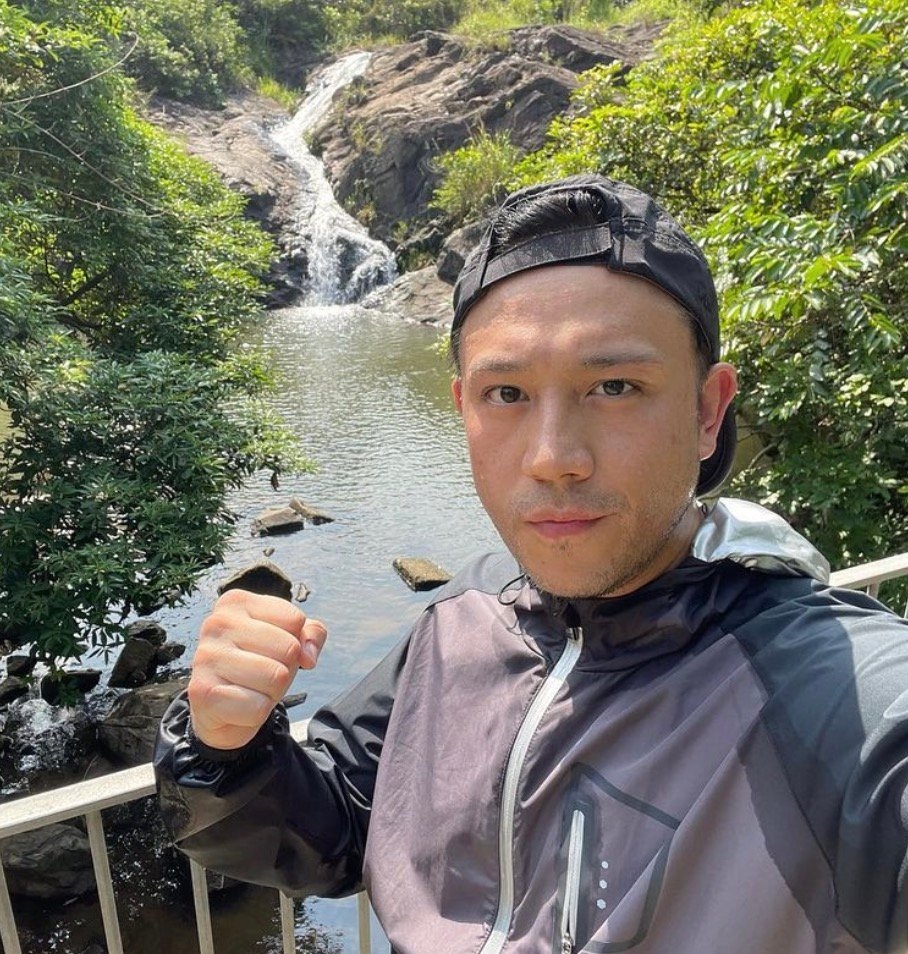 張致恆被爆一腳搭五船,甚至被封為「新一代賤男」。