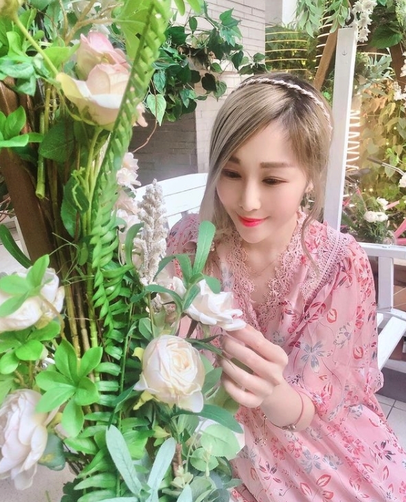 與弟弟感情要好