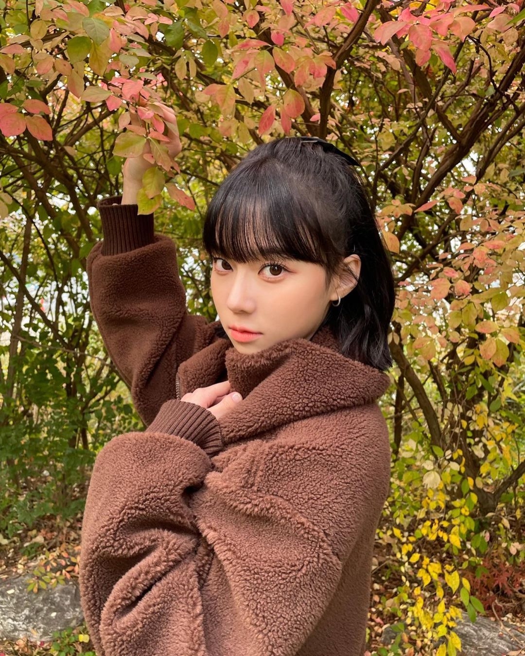 毛絨質地的外套可愛感大增!