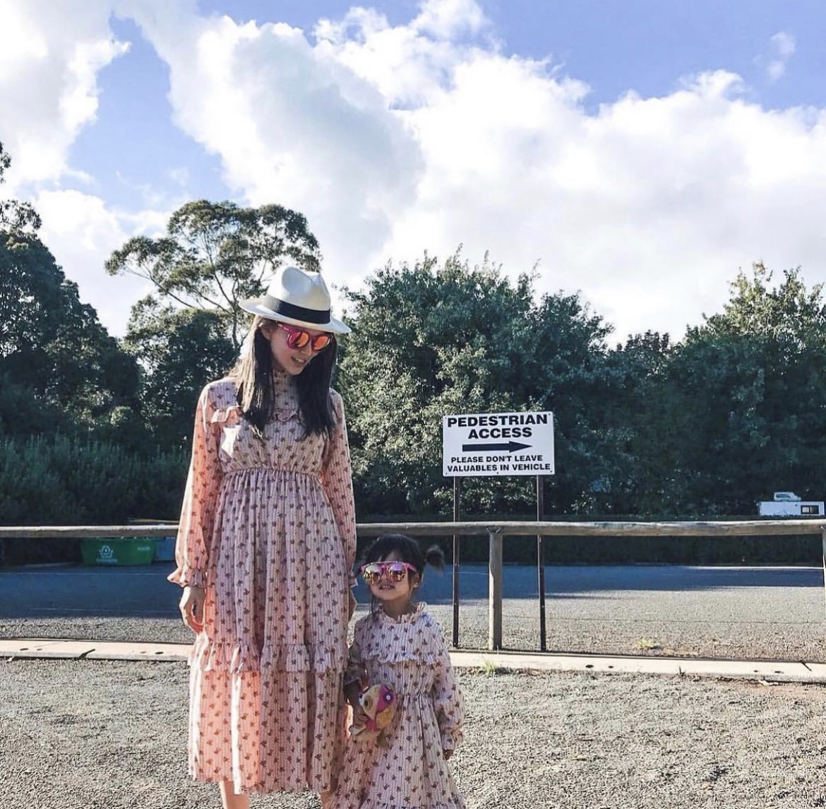 年紀少少的Hathaway顏值已經超高,相信是遺傳到媽媽的美貌!