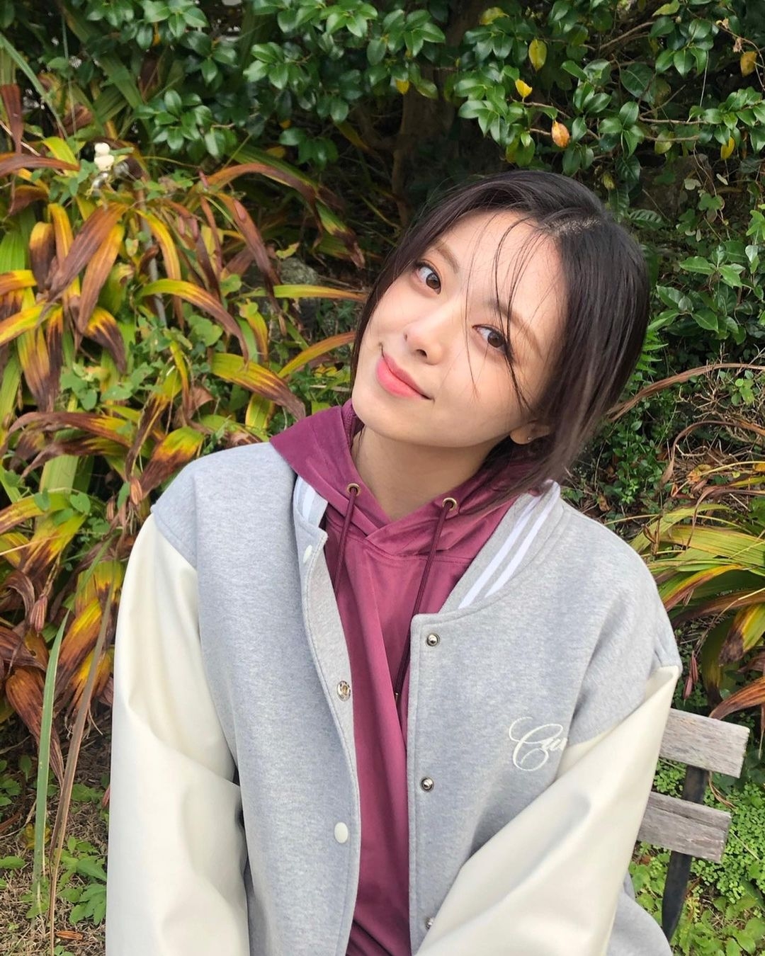 棒球外套會有種較日常、休閒的感覺~