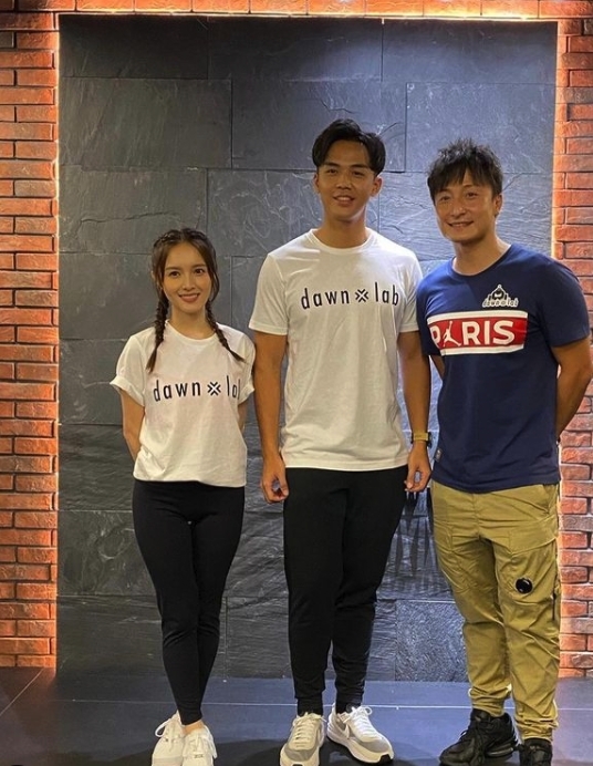 開業得到不少圈中人到賀