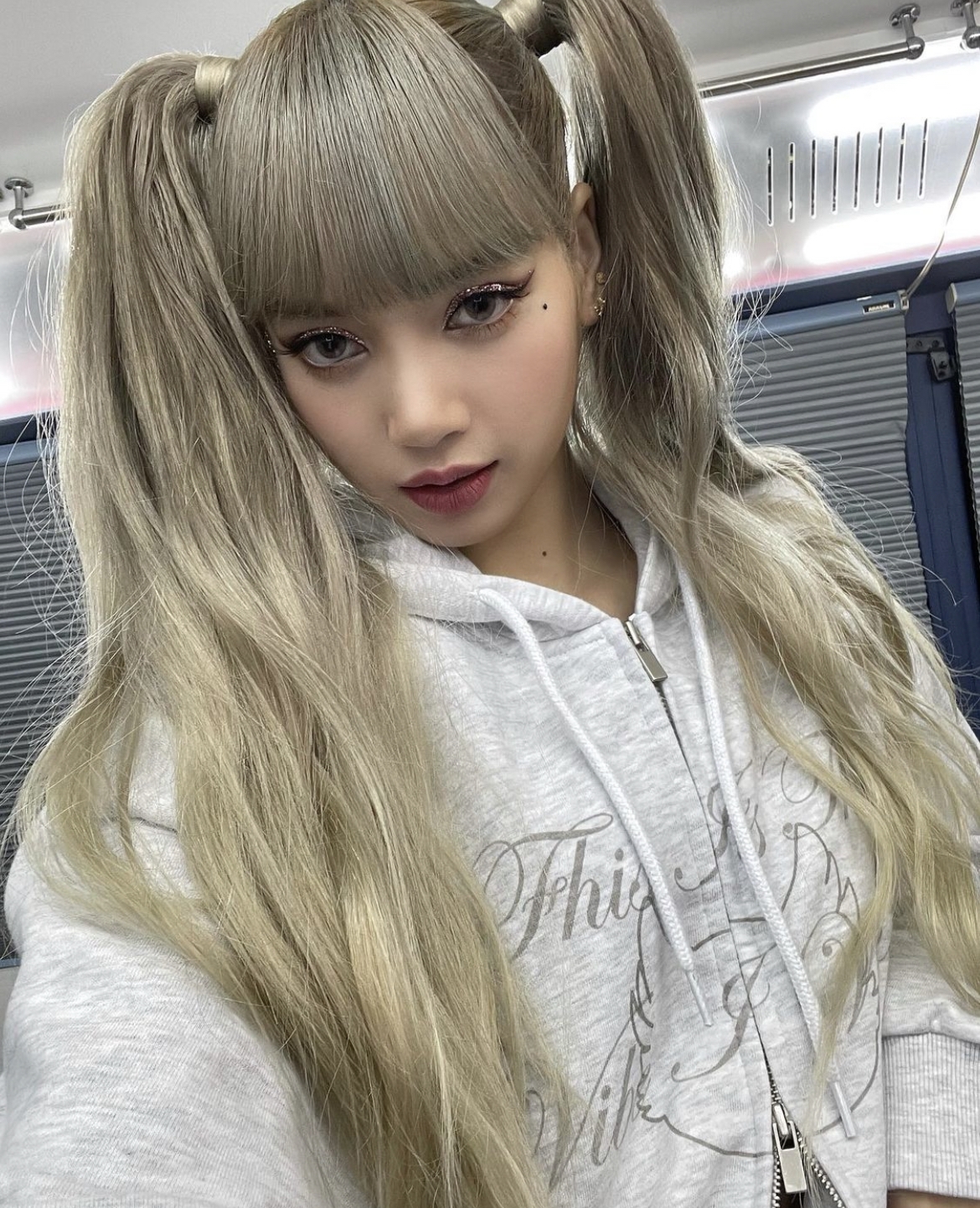 Lisa IG的粉絲人數更衝破7千萬,人氣相當高!
