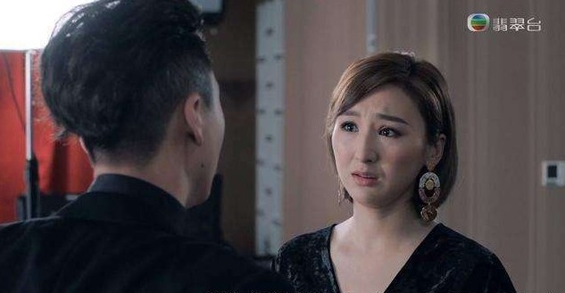 樓主坦言自己的打扮「可能是比一般人多露一點點點的程度」