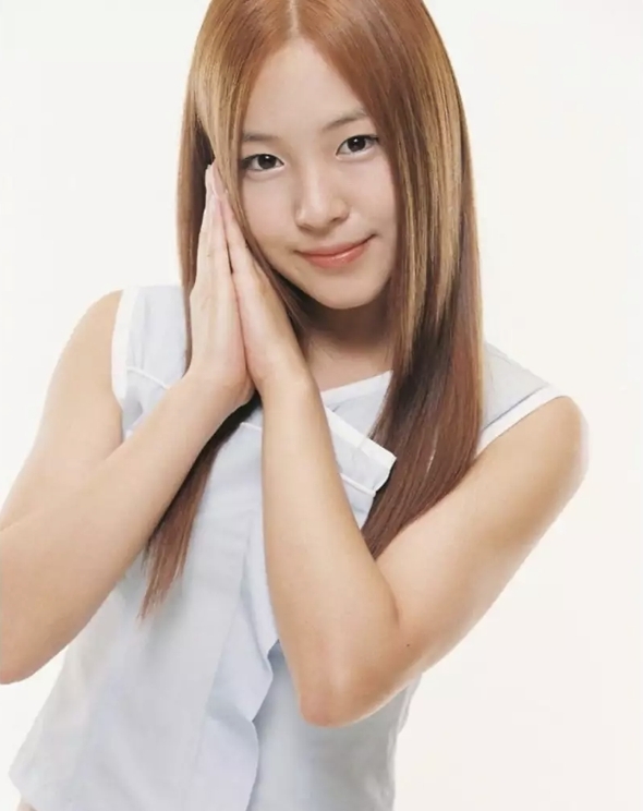 剛出道時的BoA。