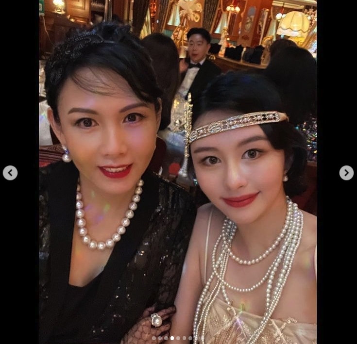 邱淑貞與女兒合照