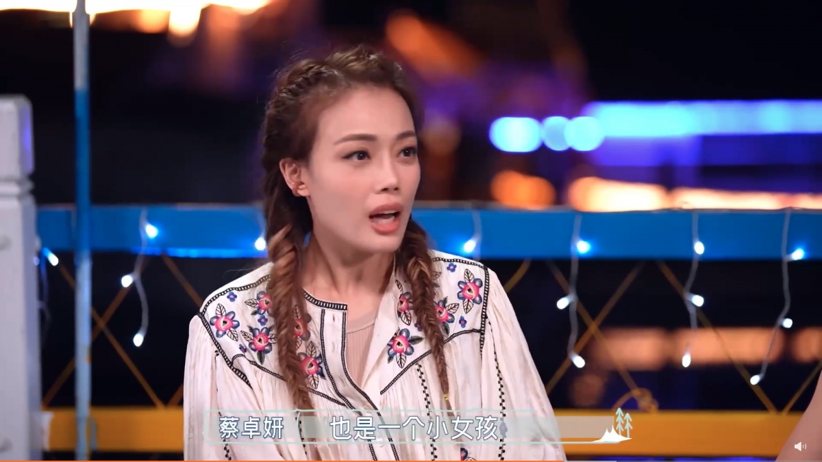 Joey亦同意,表示跟阿嬌的媽媽相處時,感覺對方同樣是一個「小女孩」~