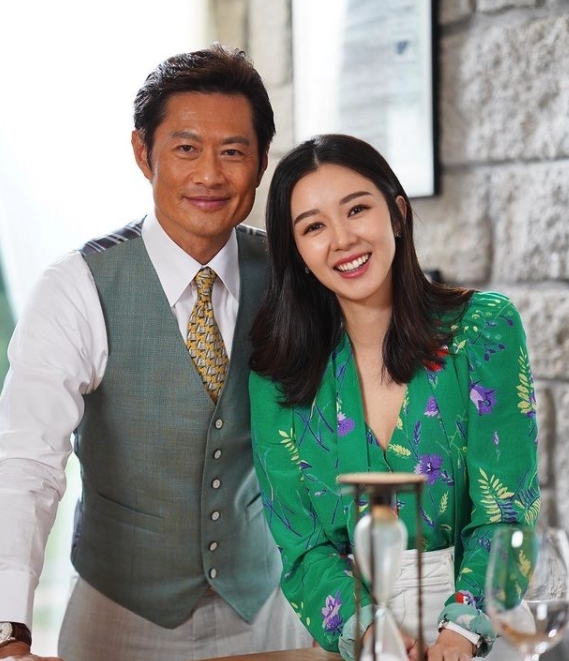 兩人在戲中有感情戲