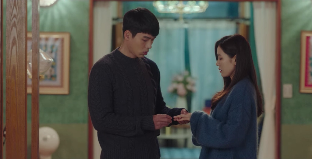 有女生在連登討論區發文，抒發她臨近結婚時遇上的感情煩惱！