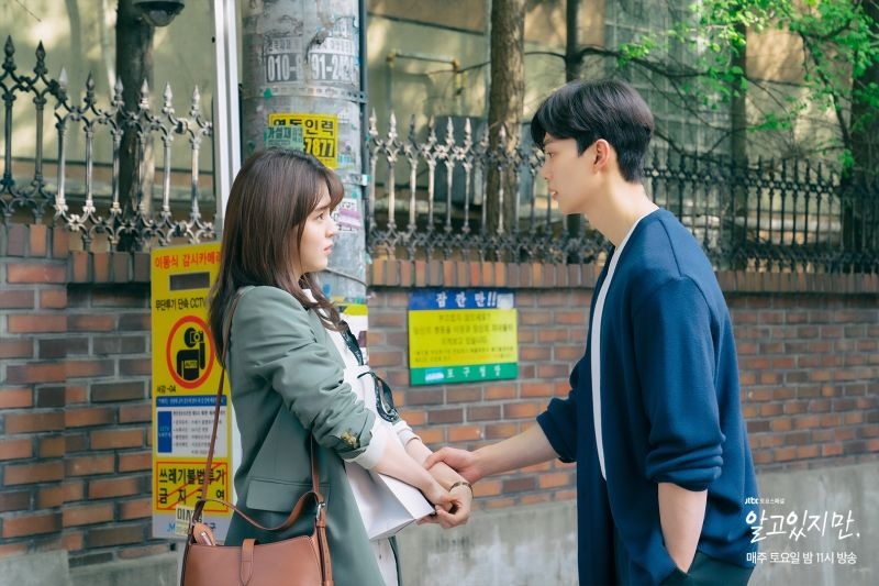 男方依然不斷搵樓主,又回覆她的動態~