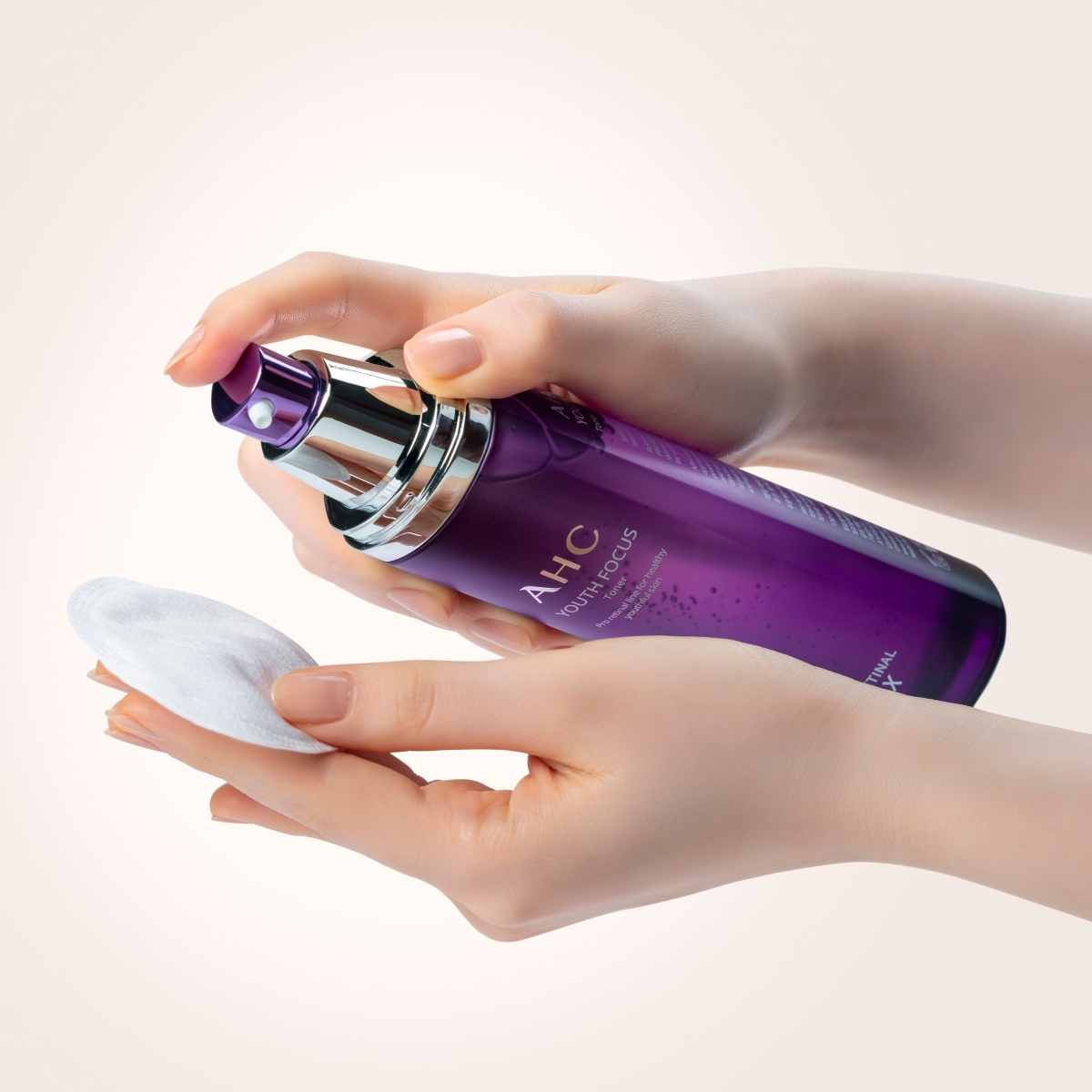 PRO Retinal青春化妝水可以快速補水。