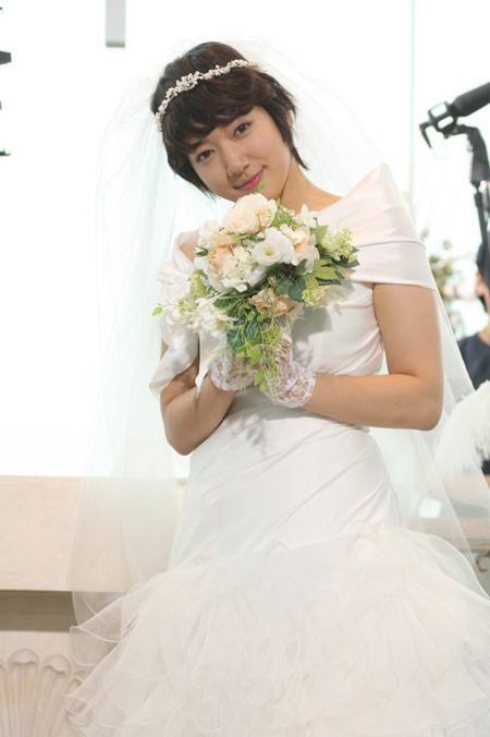 《原來是美男》婚紗造型