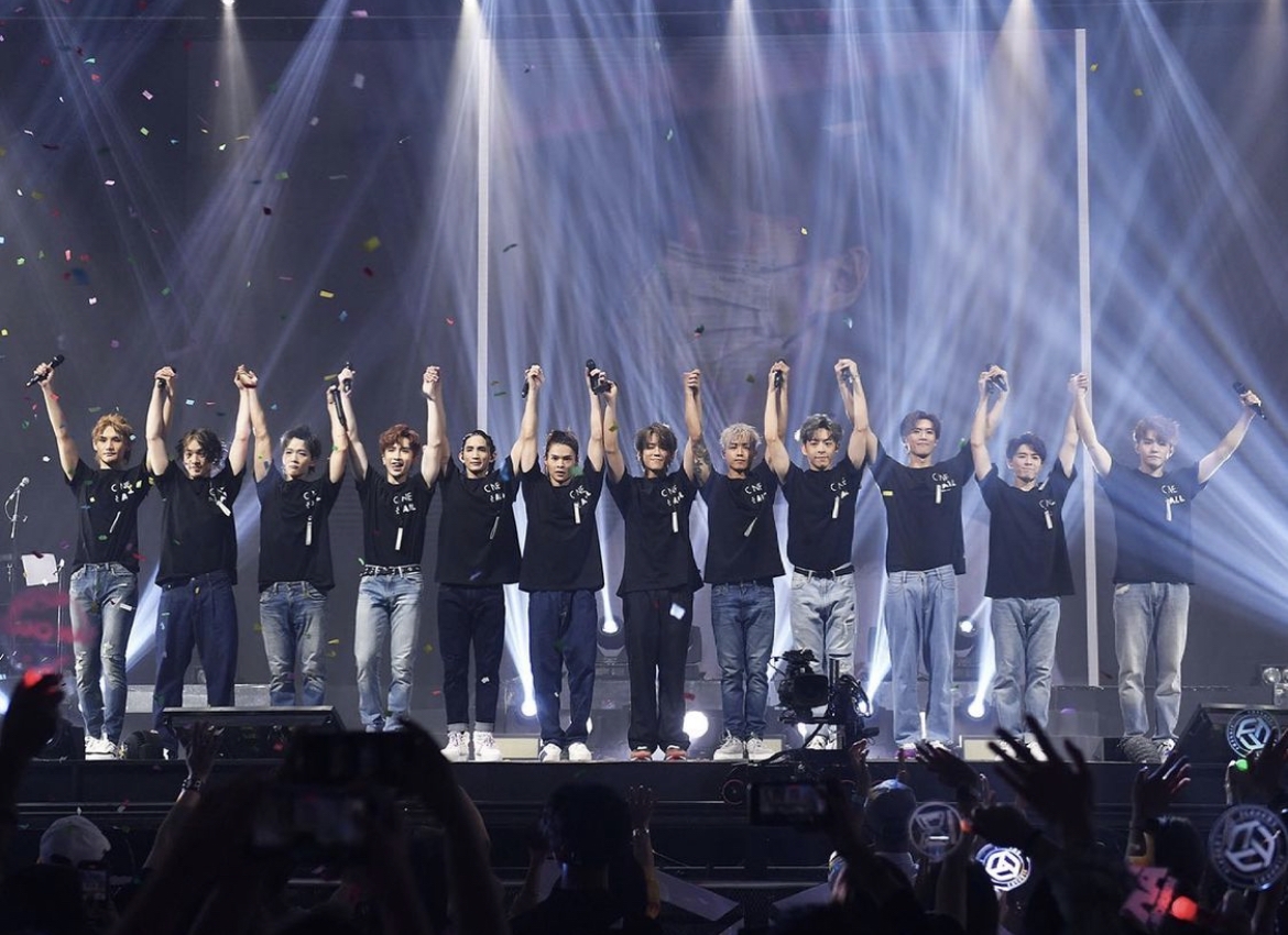 網民發現原來 Wing 的 IG 並沒有 follow MIRROR的帳號～