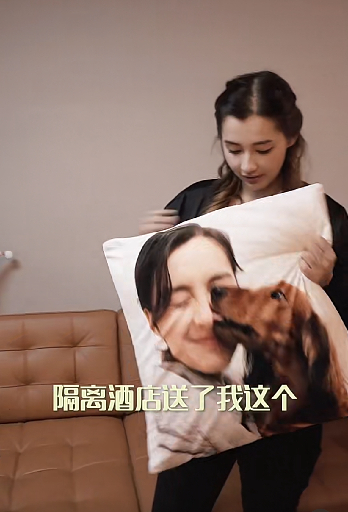 其中一個咕?是隔離期間,酒店送給Lisa的~