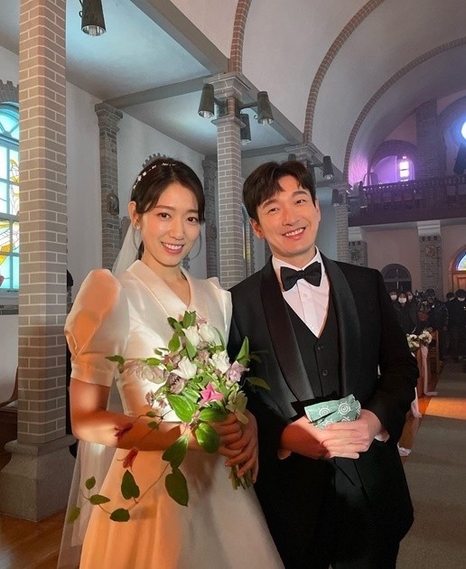 《西西弗斯的神話》婚紗造型
