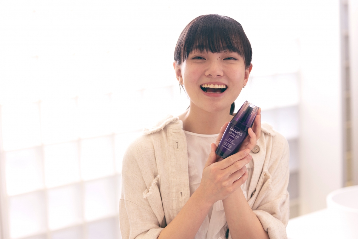 質感濃厚保濕而不黏膩，一抹極速滲透