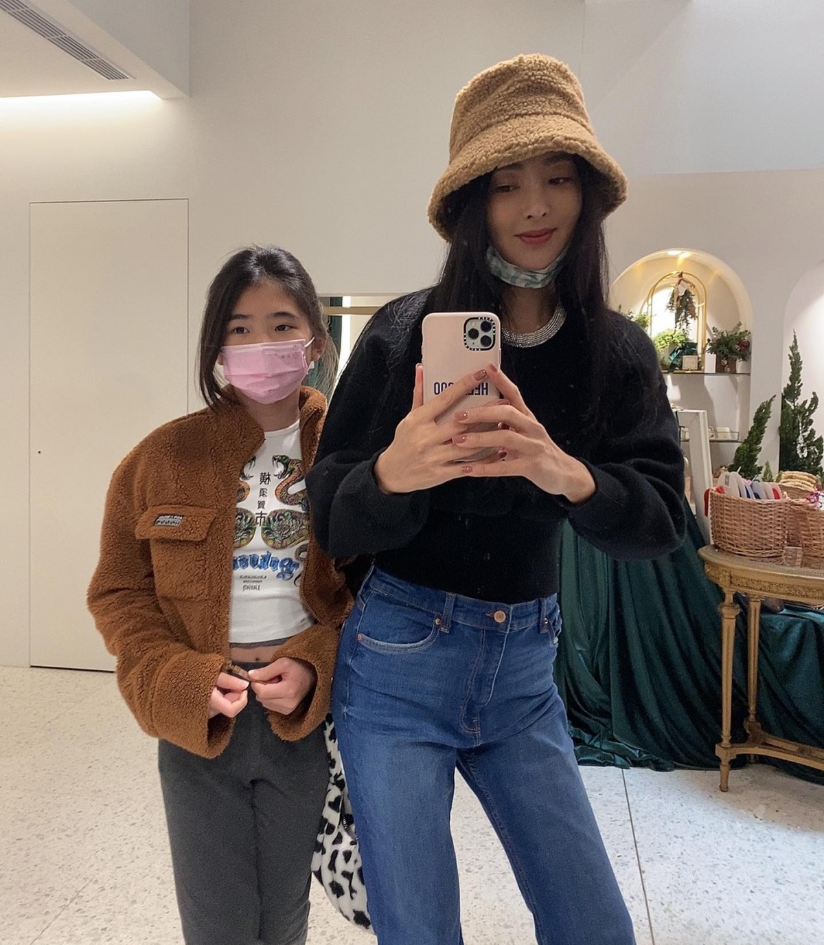 兩母女都充滿時尚觸覺!