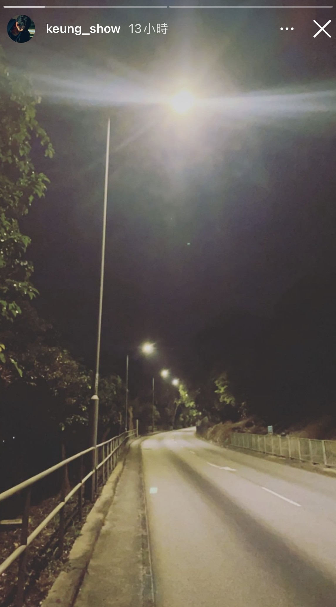 姜濤再Po story,影住深夜無人的馬路~