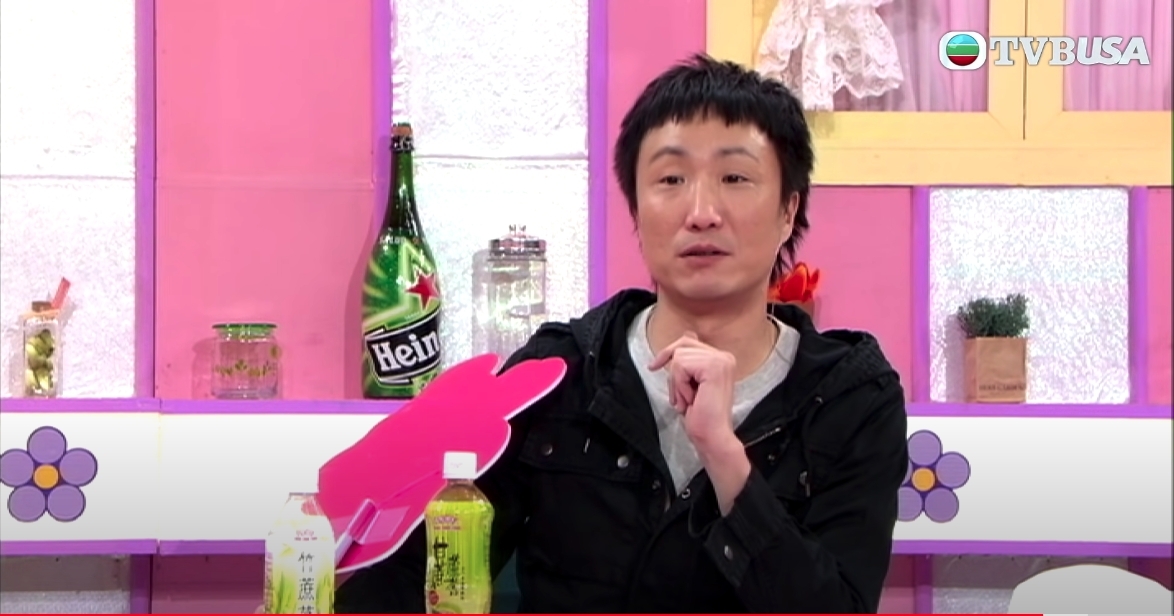 主持無綫綜藝節目《美女廚房》大受歡迎!
